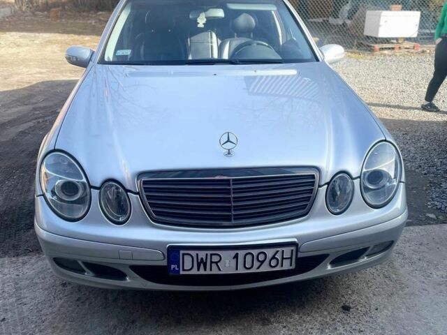 Серый Мерседес 200, объемом двигателя 2 л и пробегом 309 тыс. км за 2999 $, фото 4 на Automoto.ua