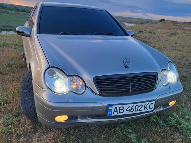 Серый Мерседес 200, объемом двигателя 1.8 л и пробегом 1 тыс. км за 5800 $, фото 7 на Automoto.ua