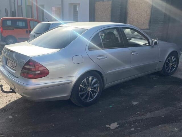 Серый Мерседес 200, объемом двигателя 2 л и пробегом 309 тыс. км за 2999 $, фото 5 на Automoto.ua