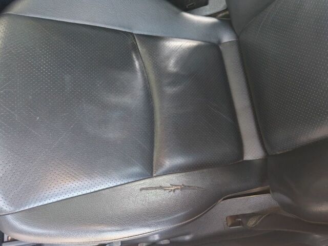 Серый Мерседес 200, объемом двигателя 1.8 л и пробегом 363 тыс. км за 3700 $, фото 5 на Automoto.ua