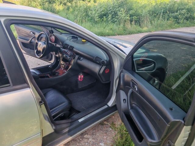 Серый Мерседес 200, объемом двигателя 1.8 л и пробегом 363 тыс. км за 3700 $, фото 21 на Automoto.ua