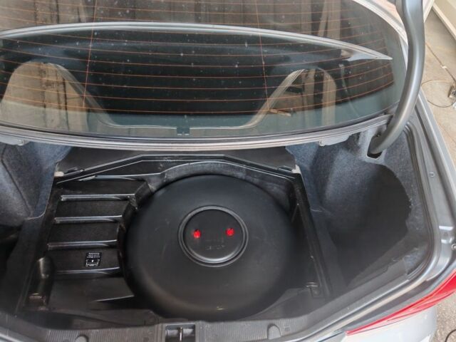 Серый Мерседес 200, объемом двигателя 1.8 л и пробегом 363 тыс. км за 3700 $, фото 23 на Automoto.ua