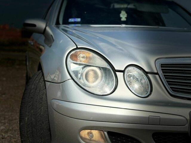 Серый Мерседес 200, объемом двигателя 2 л и пробегом 309 тыс. км за 2999 $, фото 2 на Automoto.ua