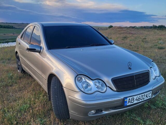 Серый Мерседес 200, объемом двигателя 1.8 л и пробегом 1 тыс. км за 5800 $, фото 11 на Automoto.ua