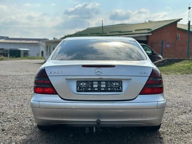 Серый Мерседес 200, объемом двигателя 2 л и пробегом 309 тыс. км за 2999 $, фото 6 на Automoto.ua