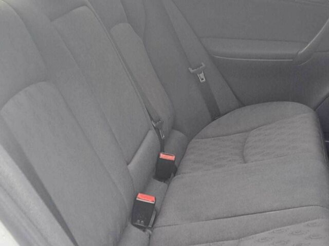 Сірий Мерседес 200, об'ємом двигуна 2.1 л та пробігом 340 тис. км за 4600 $, фото 8 на Automoto.ua