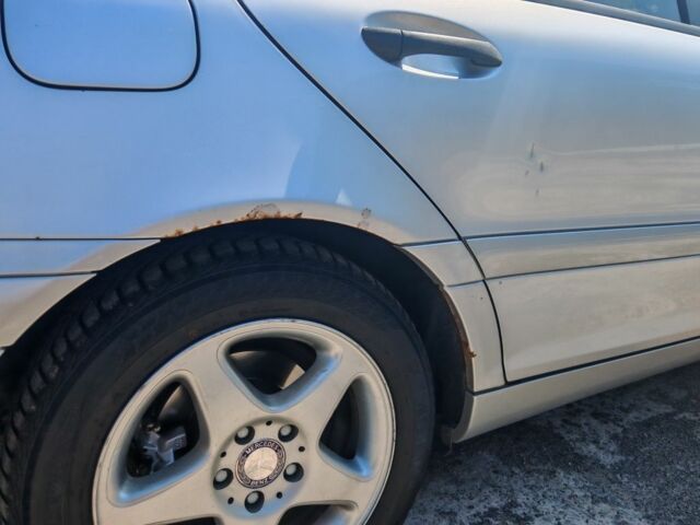 Серый Мерседес 200, объемом двигателя 1.8 л и пробегом 363 тыс. км за 3700 $, фото 13 на Automoto.ua