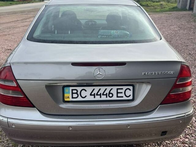 Серый Мерседес 200, объемом двигателя 2 л и пробегом 357 тыс. км за 4600 $, фото 5 на Automoto.ua