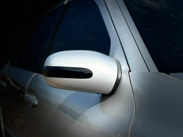 Серый Мерседес 200, объемом двигателя 2 л и пробегом 309 тыс. км за 2999 $, фото 8 на Automoto.ua