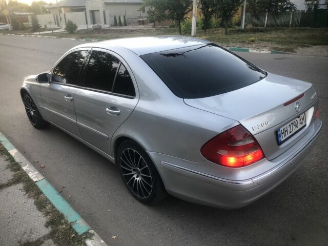 Сірий Мерседес 200, об'ємом двигуна 1.8 л та пробігом 300 тис. км за 5700 $, фото 4 на Automoto.ua