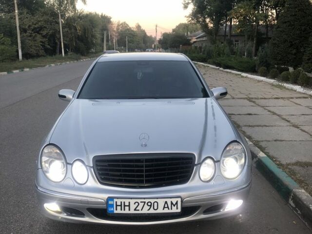 Сірий Мерседес 200, об'ємом двигуна 1.8 л та пробігом 300 тис. км за 5700 $, фото 11 на Automoto.ua