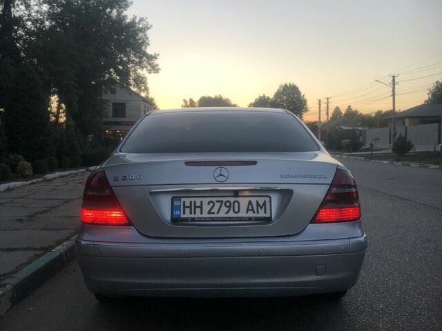 Сірий Мерседес 200, об'ємом двигуна 1.8 л та пробігом 300 тис. км за 5700 $, фото 2 на Automoto.ua