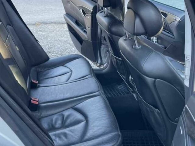 Серый Мерседес 200, объемом двигателя 2.1 л и пробегом 345 тыс. км за 9500 $, фото 16 на Automoto.ua