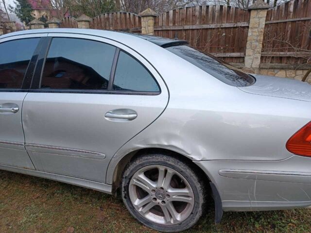 Серый Мерседес 200, объемом двигателя 1.8 л и пробегом 207 тыс. км за 7000 $, фото 12 на Automoto.ua