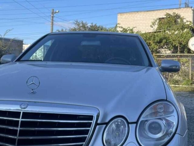 Серый Мерседес 200, объемом двигателя 2.1 л и пробегом 345 тыс. км за 9500 $, фото 1 на Automoto.ua
