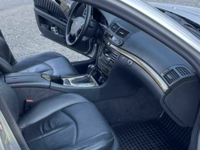 Серый Мерседес 200, объемом двигателя 2.1 л и пробегом 345 тыс. км за 9500 $, фото 19 на Automoto.ua