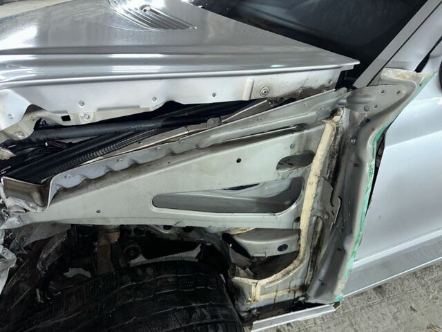 Серый Мерседес 200, объемом двигателя 1.8 л и пробегом 373 тыс. км за 2950 $, фото 14 на Automoto.ua