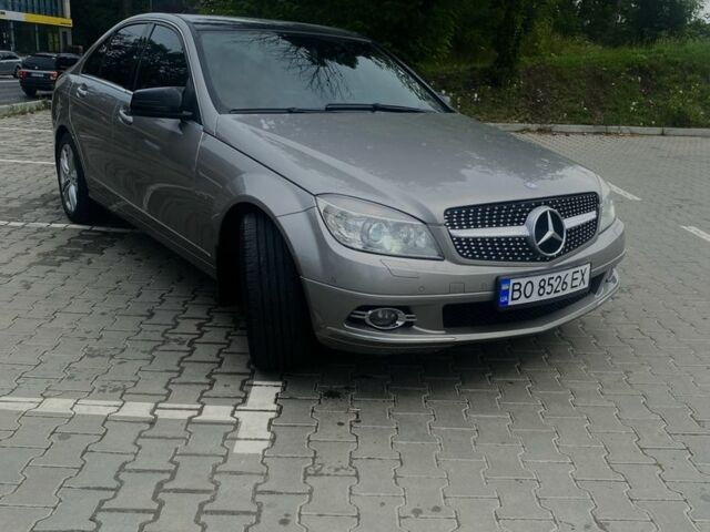 Серый Мерседес 200, объемом двигателя 1.8 л и пробегом 206 тыс. км за 7700 $, фото 11 на Automoto.ua