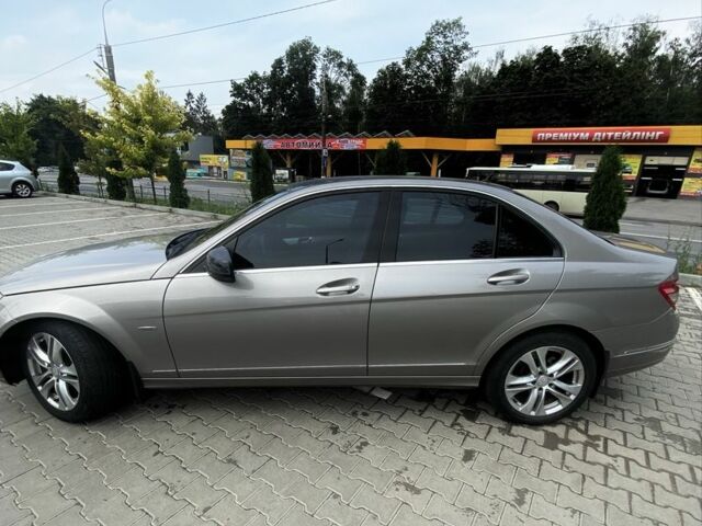 Серый Мерседес 200, объемом двигателя 1.8 л и пробегом 206 тыс. км за 7700 $, фото 7 на Automoto.ua