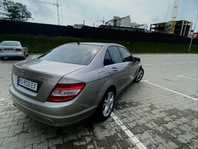 Серый Мерседес 200, объемом двигателя 1.8 л и пробегом 206 тыс. км за 7700 $, фото 9 на Automoto.ua