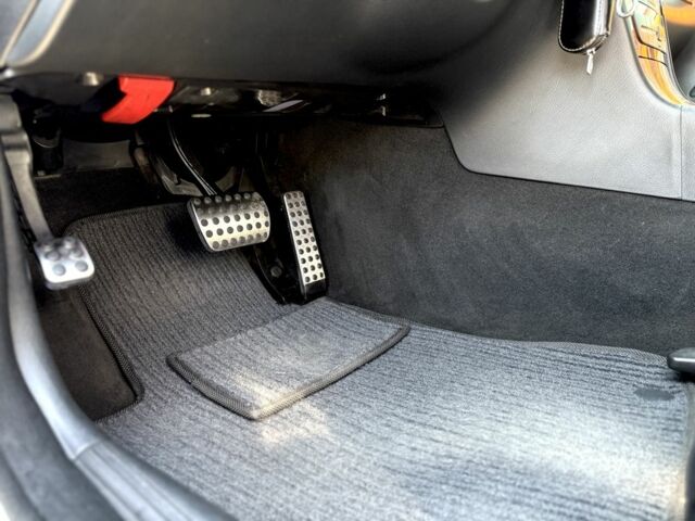 Сірий Мерседес 200, об'ємом двигуна 2.2 л та пробігом 337 тис. км за 9700 $, фото 12 на Automoto.ua