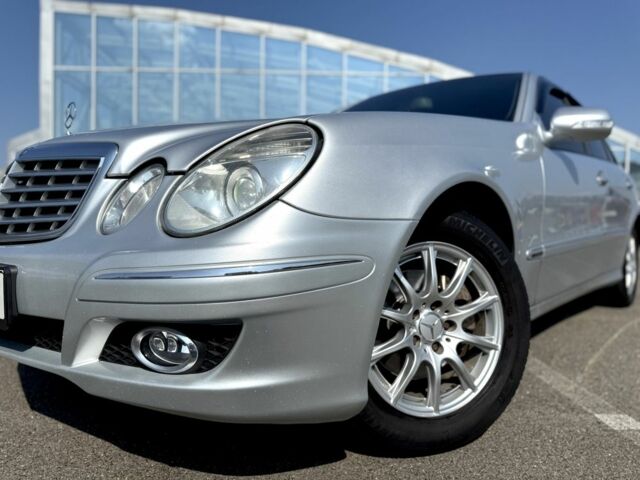 Сірий Мерседес 200, об'ємом двигуна 2.2 л та пробігом 337 тис. км за 9700 $, фото 4 на Automoto.ua