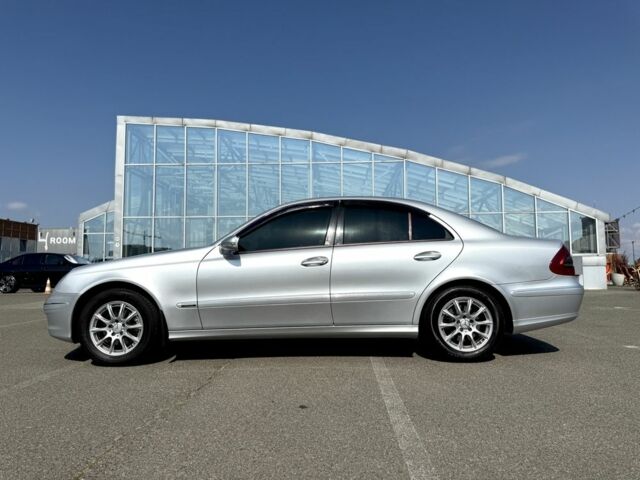 Сірий Мерседес 200, об'ємом двигуна 2.2 л та пробігом 337 тис. км за 9700 $, фото 1 на Automoto.ua