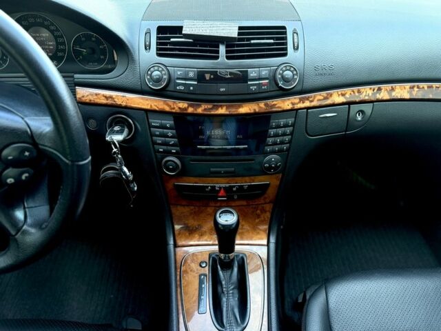 Сірий Мерседес 200, об'ємом двигуна 2.2 л та пробігом 337 тис. км за 9700 $, фото 8 на Automoto.ua
