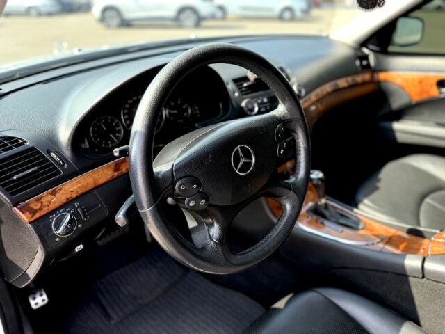 Сірий Мерседес 200, об'ємом двигуна 2.2 л та пробігом 337 тис. км за 9700 $, фото 15 на Automoto.ua