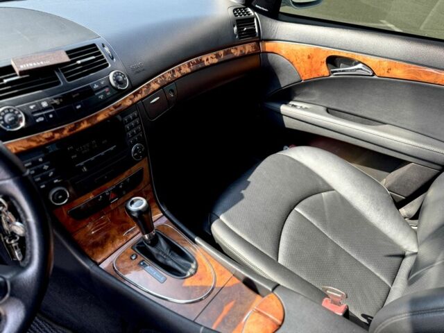 Сірий Мерседес 200, об'ємом двигуна 2.2 л та пробігом 337 тис. км за 9700 $, фото 16 на Automoto.ua