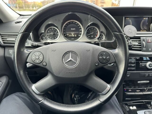 Серый Мерседес 200, объемом двигателя 1.8 л и пробегом 116 тыс. км за 14500 $, фото 9 на Automoto.ua