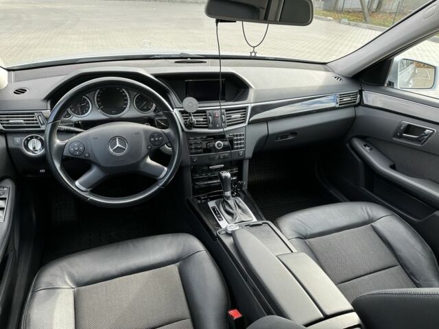 Серый Мерседес 200, объемом двигателя 1.8 л и пробегом 116 тыс. км за 14500 $, фото 15 на Automoto.ua