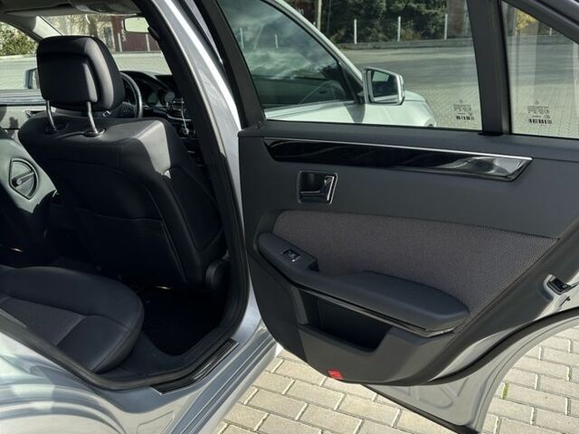 Серый Мерседес 200, объемом двигателя 1.8 л и пробегом 116 тыс. км за 14500 $, фото 16 на Automoto.ua