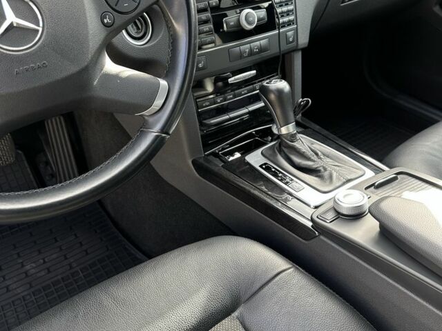 Серый Мерседес 200, объемом двигателя 1.8 л и пробегом 116 тыс. км за 14500 $, фото 11 на Automoto.ua