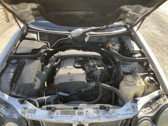 Сірий Мерседес 200, об'ємом двигуна 2 л та пробігом 270 тис. км за 2400 $, фото 11 на Automoto.ua