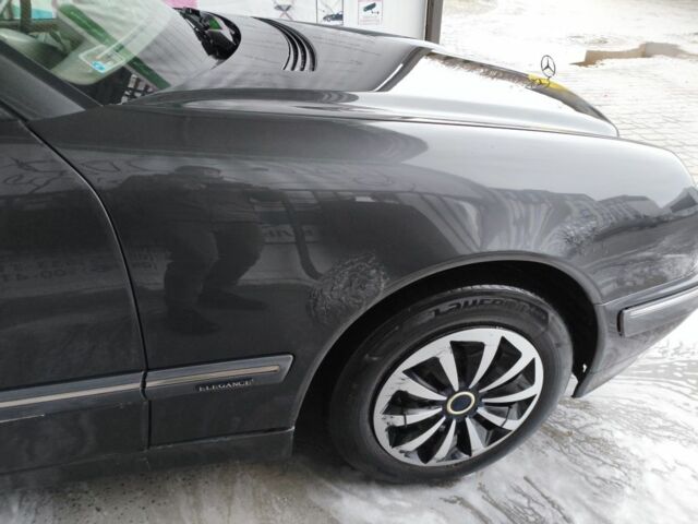 Серый Мерседес 200, объемом двигателя 2 л и пробегом 442 тыс. км за 3200 $, фото 12 на Automoto.ua