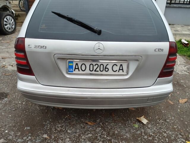 Сірий Мерседес 200, об'ємом двигуна 2.1 л та пробігом 330 тис. км за 3500 $, фото 2 на Automoto.ua