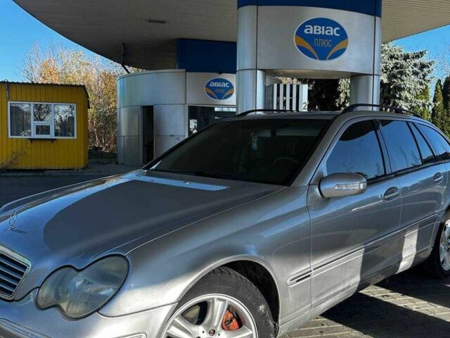 Серый Мерседес 200, объемом двигателя 2.1 л и пробегом 465 тыс. км за 5300 $, фото 14 на Automoto.ua