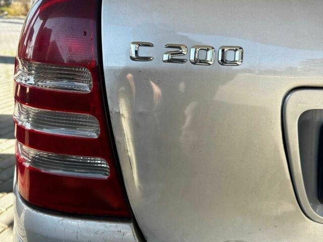 Серый Мерседес 200, объемом двигателя 2.1 л и пробегом 465 тыс. км за 5300 $, фото 10 на Automoto.ua