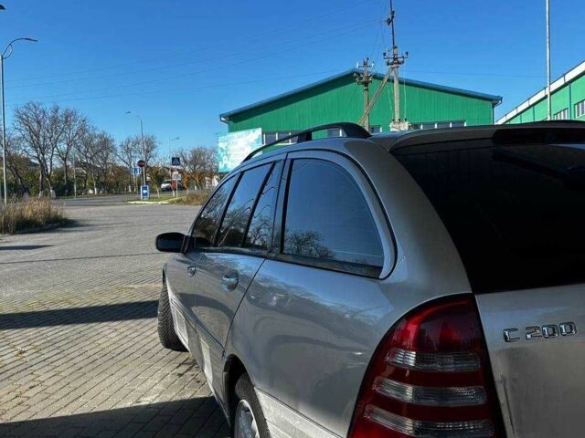 Серый Мерседес 200, объемом двигателя 2.1 л и пробегом 465 тыс. км за 5300 $, фото 11 на Automoto.ua