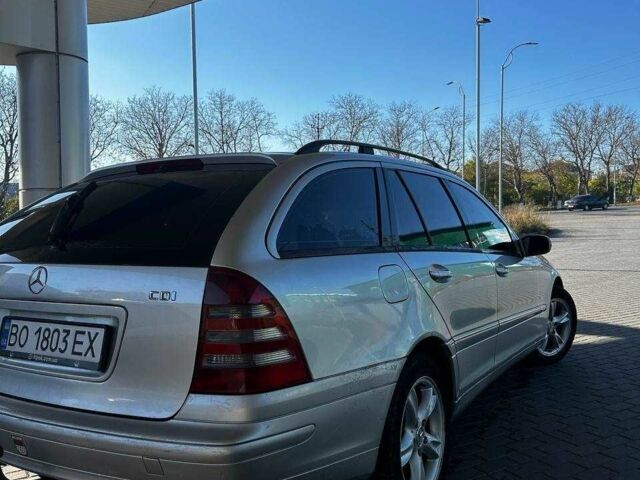 Серый Мерседес 200, объемом двигателя 2.1 л и пробегом 465 тыс. км за 5300 $, фото 3 на Automoto.ua