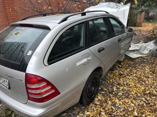 Серый Мерседес 200, объемом двигателя 1.8 л и пробегом 93 тыс. км за 2700 $, фото 5 на Automoto.ua