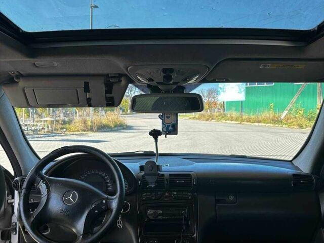 Серый Мерседес 200, объемом двигателя 2.1 л и пробегом 465 тыс. км за 5300 $, фото 5 на Automoto.ua