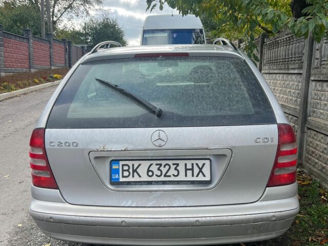 Сірий Мерседес 200, об'ємом двигуна 2.1 л та пробігом 300 тис. км за 3800 $, фото 3 на Automoto.ua