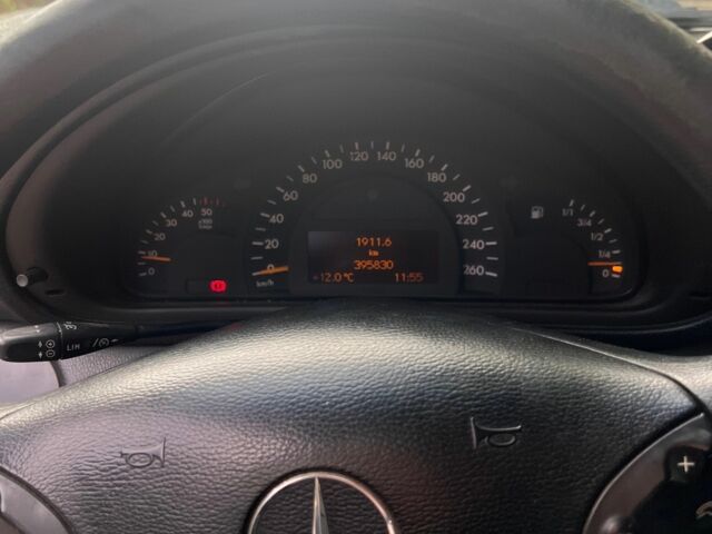 Сірий Мерседес 200, об'ємом двигуна 2.1 л та пробігом 300 тис. км за 3800 $, фото 6 на Automoto.ua