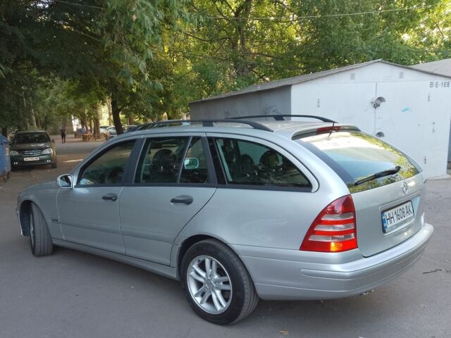 Серый Мерседес 200, объемом двигателя 2.2 л и пробегом 240 тыс. км за 4500 $, фото 7 на Automoto.ua