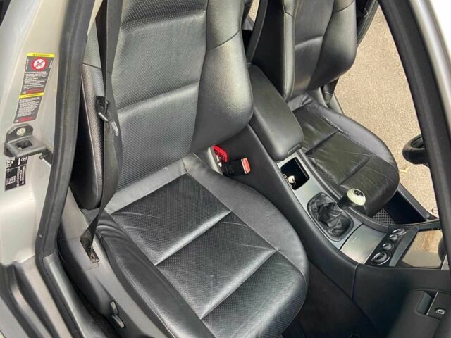 Серый Мерседес 200, объемом двигателя 1.8 л и пробегом 316 тыс. км за 5500 $, фото 16 на Automoto.ua