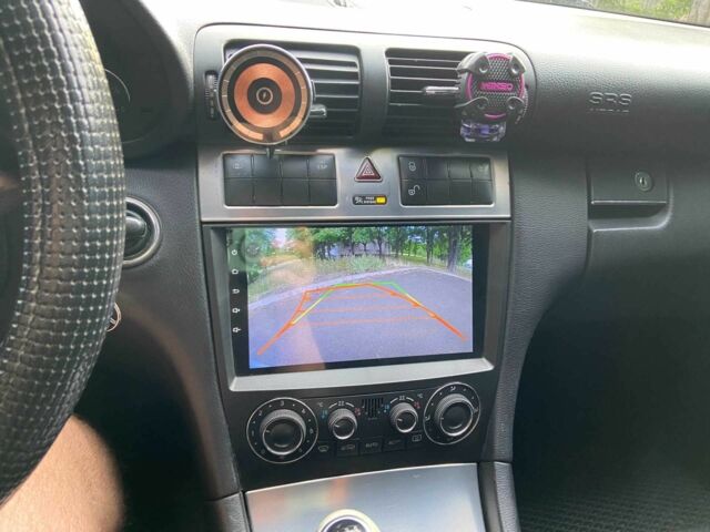 Серый Мерседес 200, объемом двигателя 1.8 л и пробегом 316 тыс. км за 5500 $, фото 14 на Automoto.ua