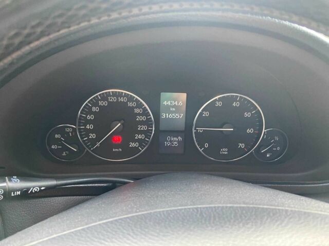 Серый Мерседес 200, объемом двигателя 1.8 л и пробегом 316 тыс. км за 5500 $, фото 12 на Automoto.ua