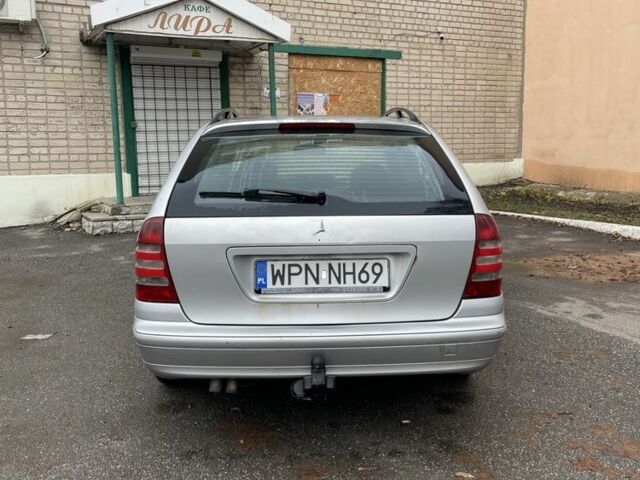 Серый Мерседес 200, объемом двигателя 2.1 л и пробегом 350 тыс. км за 2700 $, фото 3 на Automoto.ua